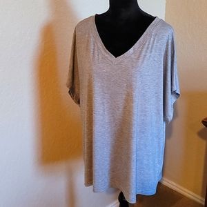 Basic Gray‎ v neck shirt